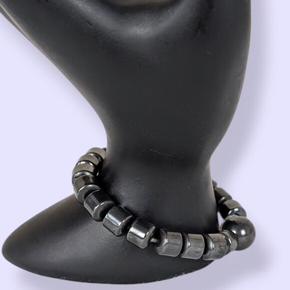 Cylindrical Magnetic Hematite Beaded Bracelet - Picture 4 of 5